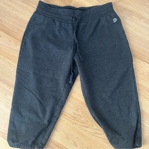 Women's Charcoal‎ Jogger Capri Pants Medium
